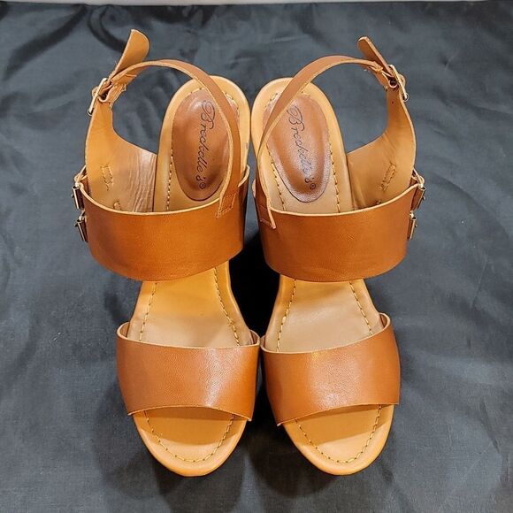 BRECKELLES PLASFORM OPEN TOE BLOCK HEEL SANDAL - Picture 3 of 14